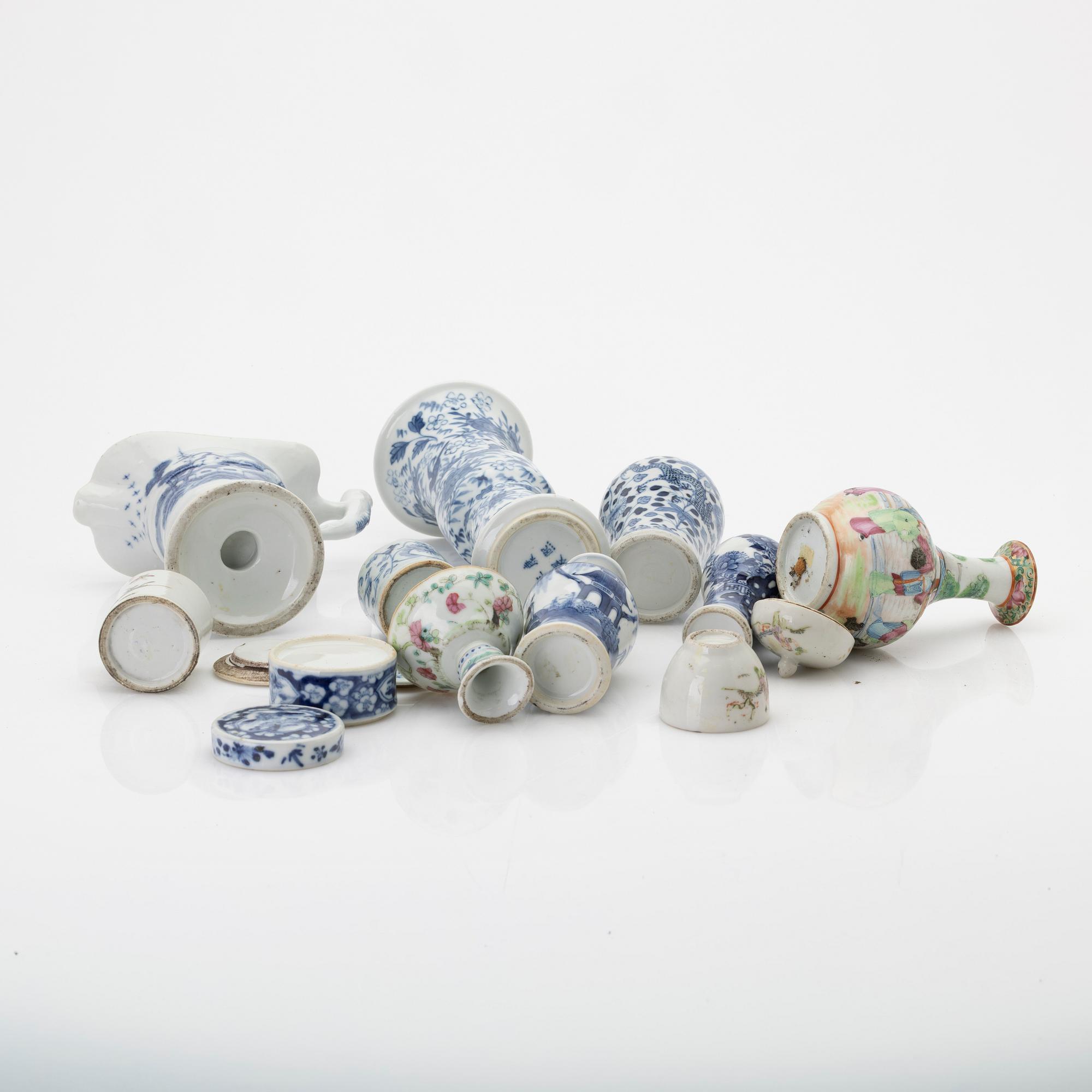 Lot of porcelain, 11 pieces, miniatures, China, 18th/19th century.