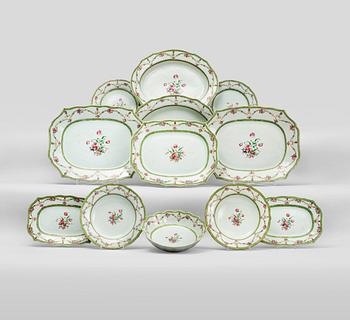 509. A 58 pieces famille rose dinner service, Qing dynasty, Qianlong (1736-95).