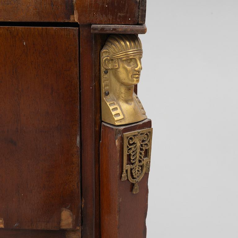Rullklaffssekretär, Empire, 1800-talets första hälft.