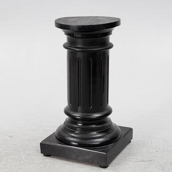Piedestal, omkring år 1900.