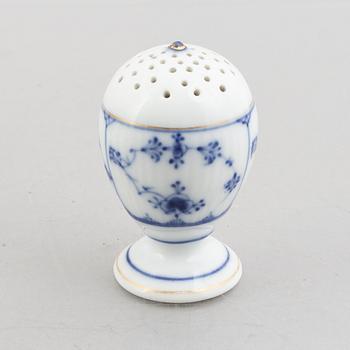 A set with six egg servers, a stand and a salt shaker, "Blue fluted"/"Musselmalet", Royal Copenhagen, part 19th century.