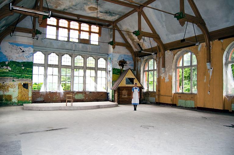 Dana Sederowsky, "Kindergarten, Beelitz Heilstätten", 2013.