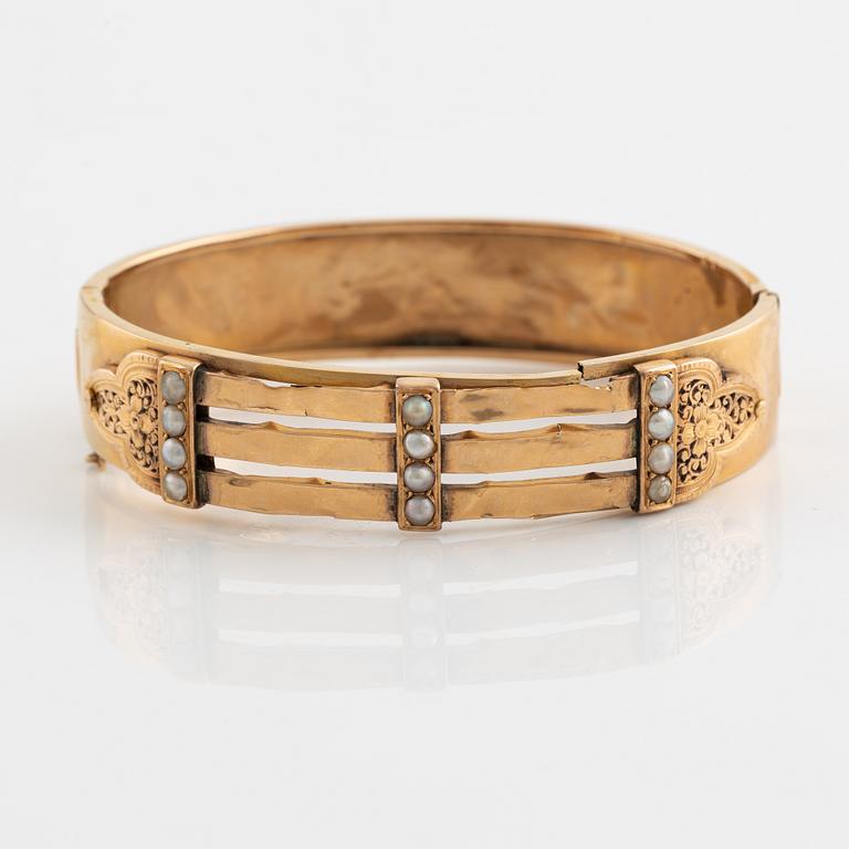 18K gold and seed pearl bangle, France, 1800's.