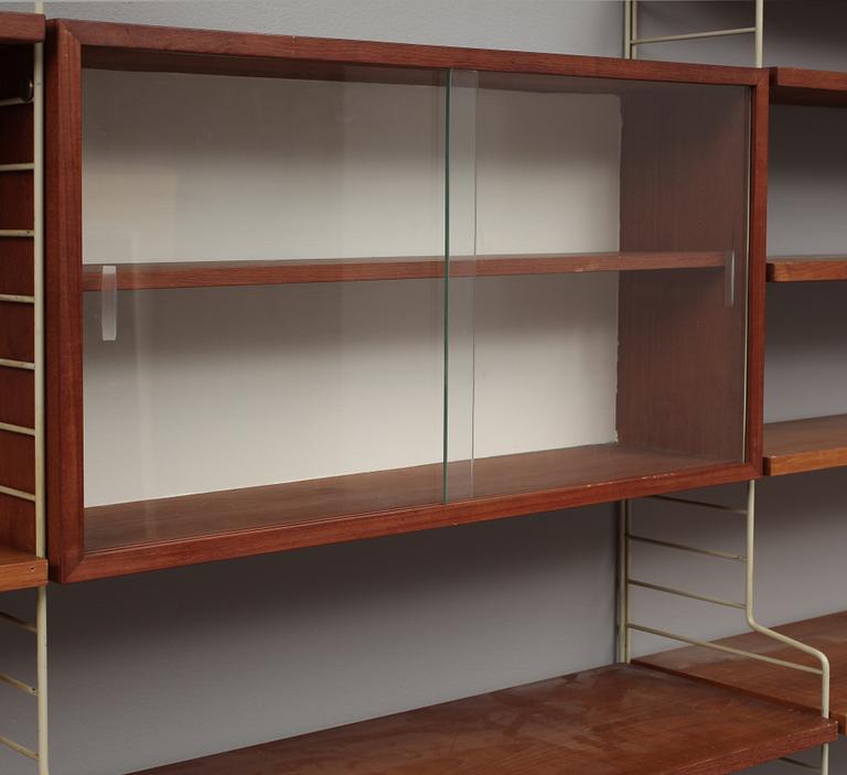 BOKHYLLA, "String", formgiven av Kajsa och Nils Strinning, 1960-tal.