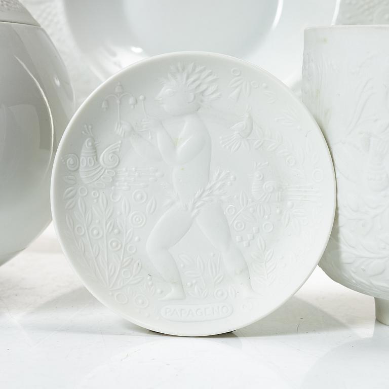 Björn Wiinblad, 19 pieces of a 'Die Zauberflöte' porcelain service, Rosenthal, Germany.