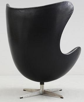 An Arne Jacobsen black leather 'Egg' chair, Fritz Hansen, Denmark 1966.