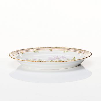 Fat, porslin. Royal Copenhagen, "Flora Danica", Danmark, 1900-tal.