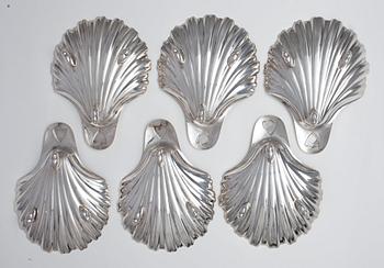 SMÖRSNÄCKOR, 6 st. Silver. Möllenborg Stockholm 1877. Förgylld insida. Mått 15 x 11,5 cm. Vikt 498 g.