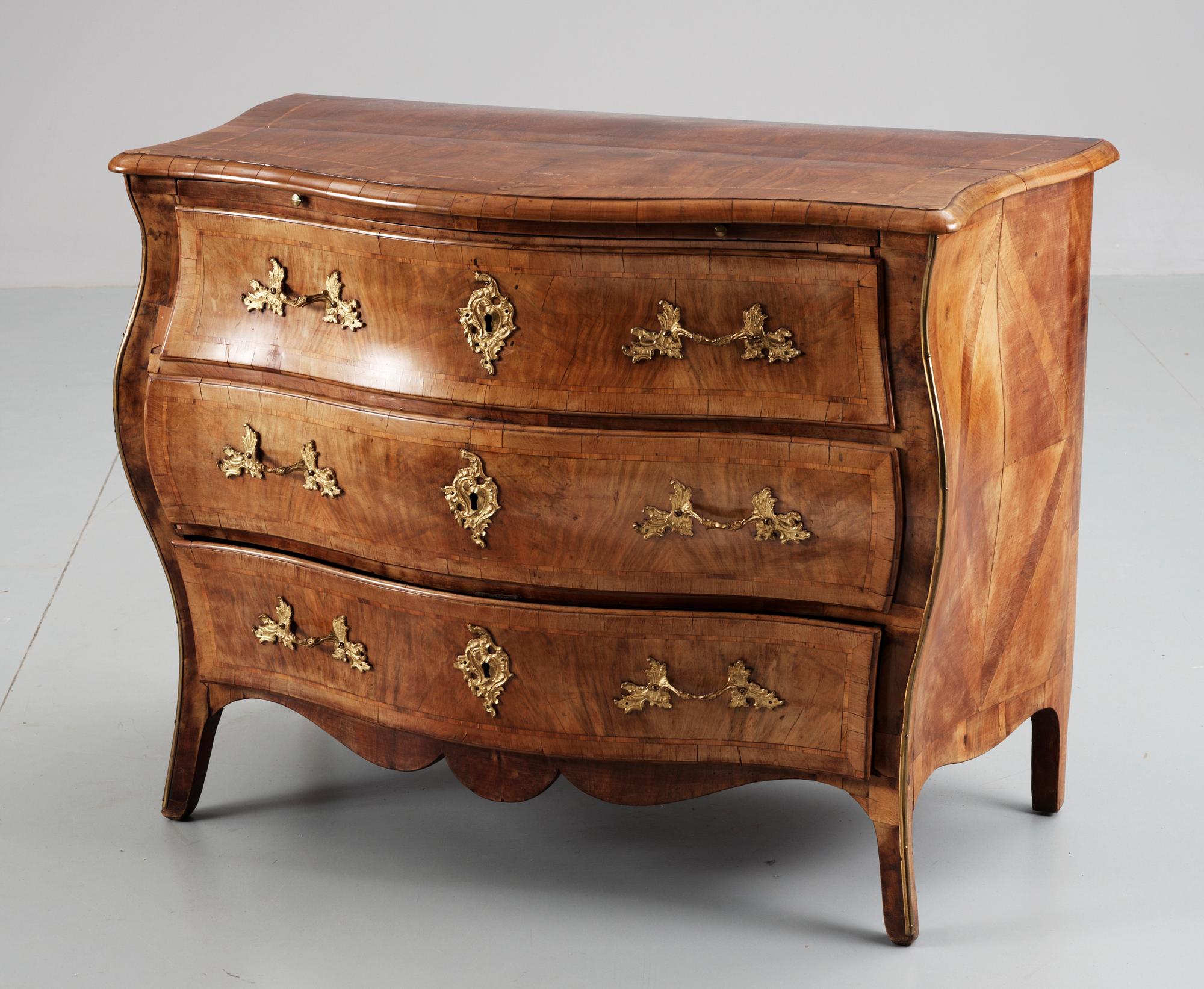 BYRÅ, rokoko, 1700-tal.