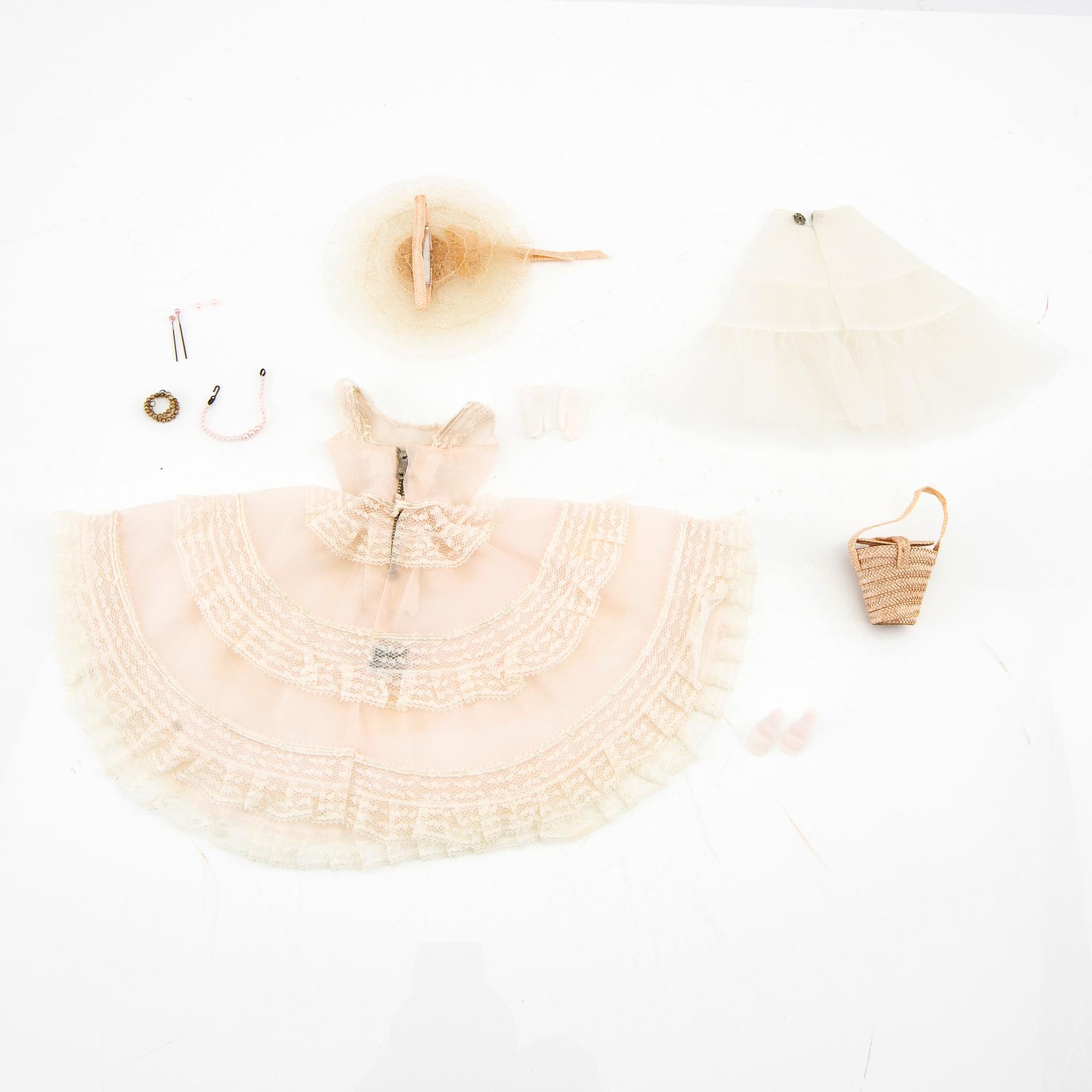 Barbie clothes 4 sets,Ken clothes 1 set,vintiage including "Golden Girl" Mattel 1959-62, "Undergarments" Mattel 1959-62.