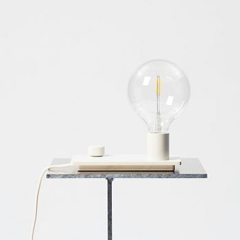 TAF, Gabriella Lenke & Mattias Ståhlbom, en signerad "Control Lamp" bordslampa, Muuto, 2016.