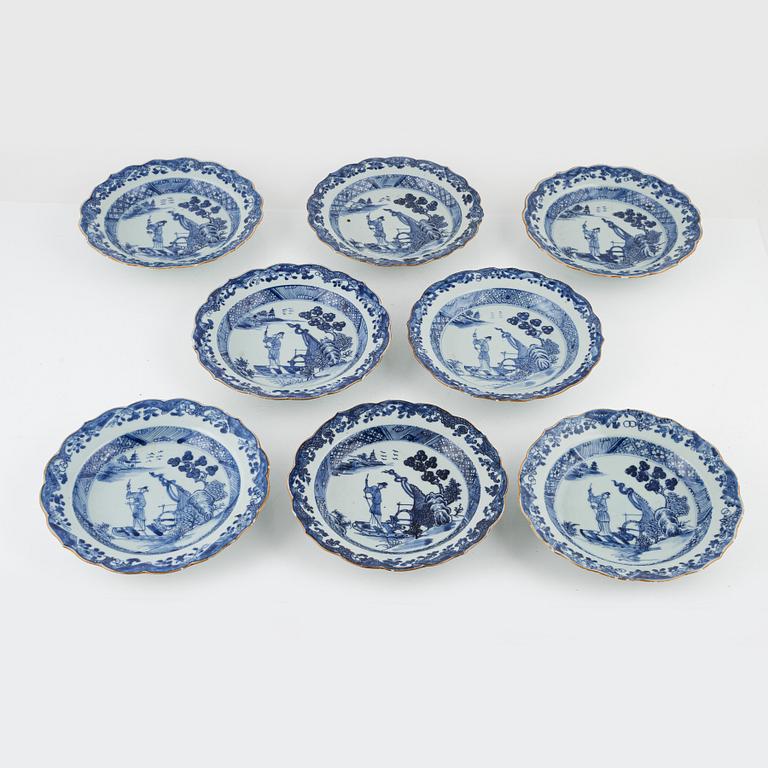 A 29-piece blue and white Chinese dinner service, Qianlong (1736-95).