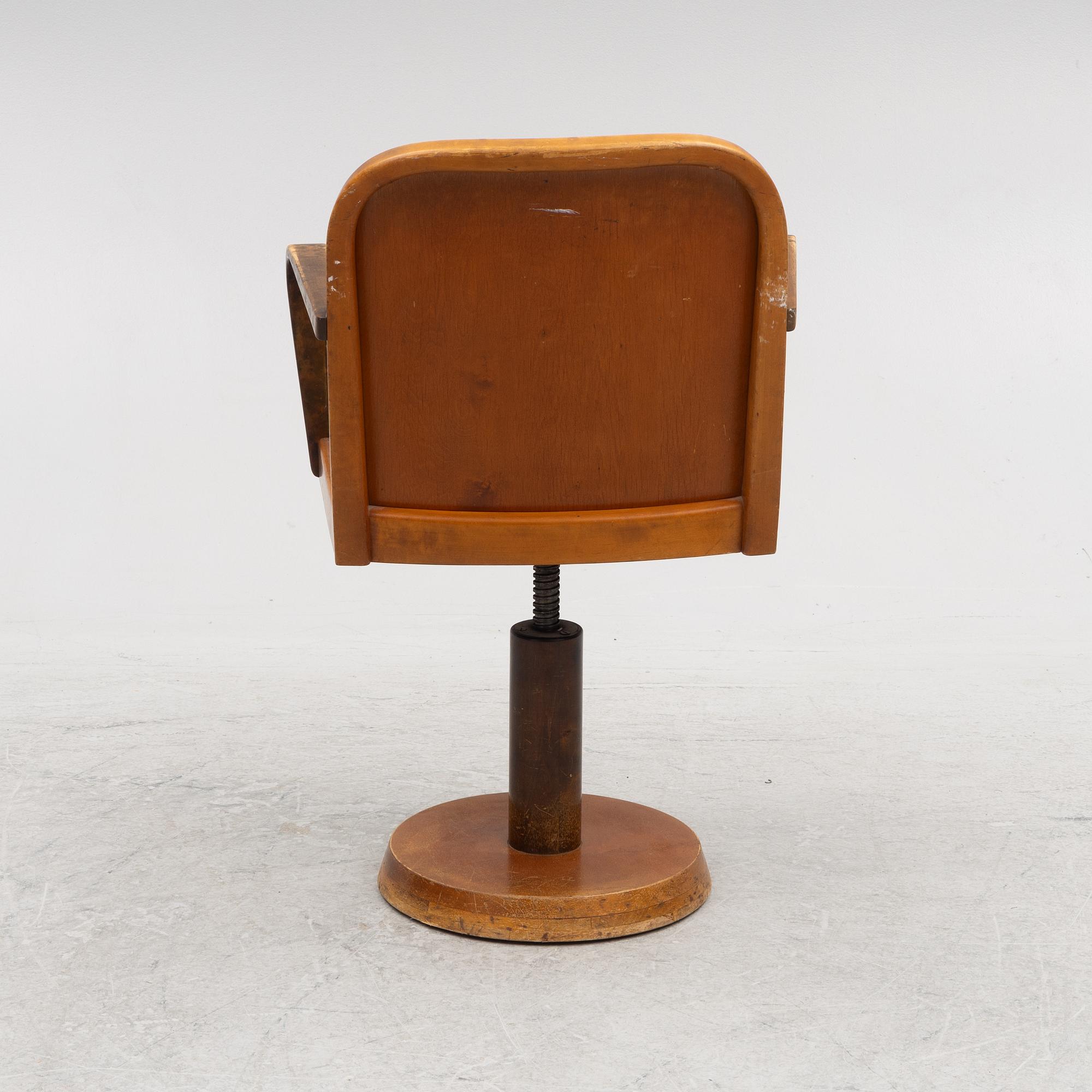 Gemla, a model "5682" desk chair, Diö, 1930s.