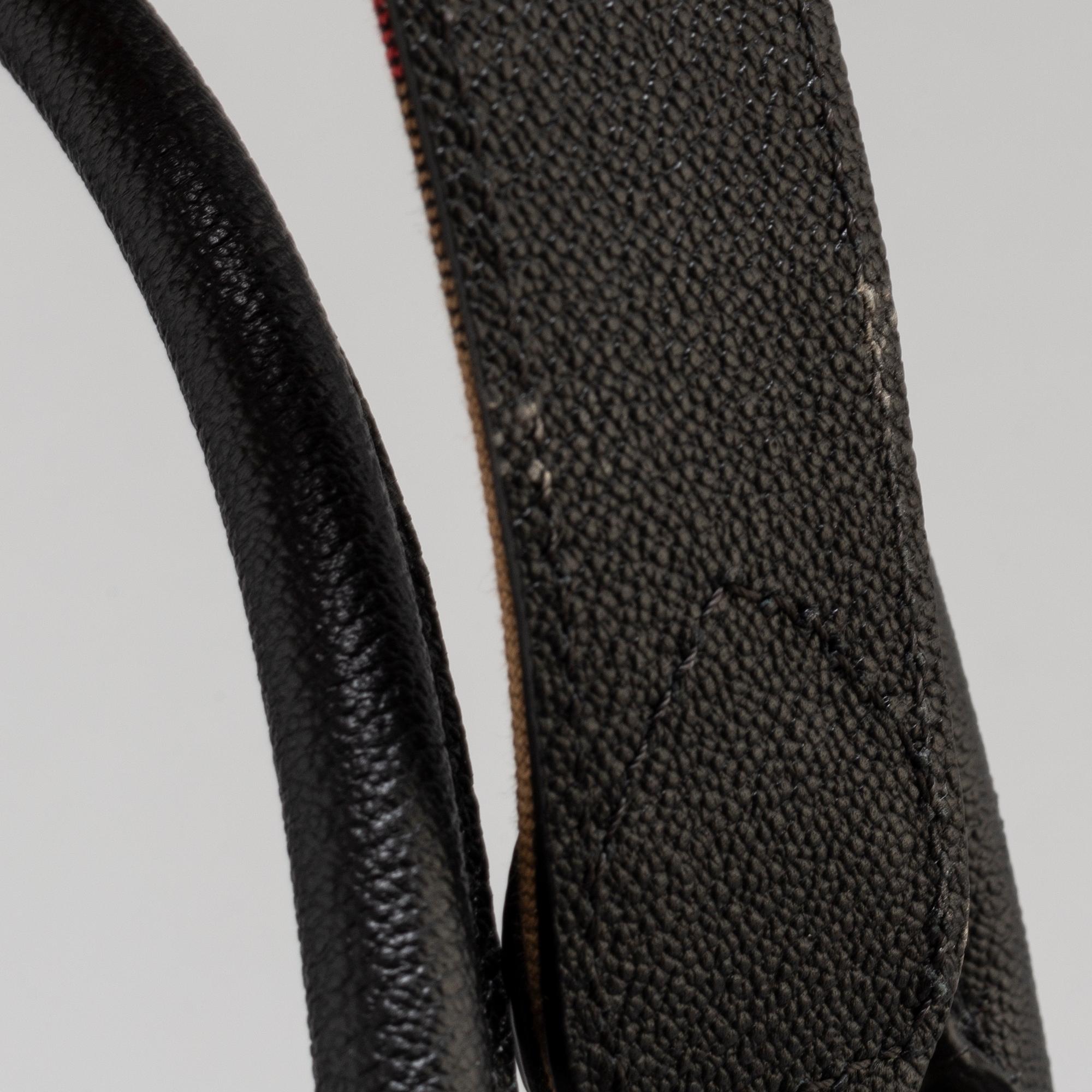 A Burberry Soft Grain Medium Buckle Tote.