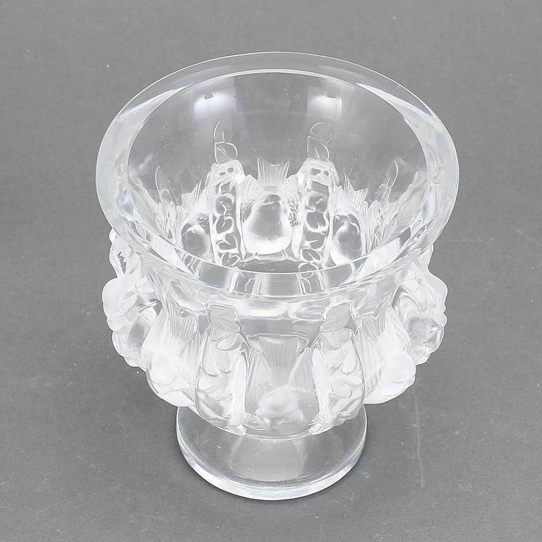 SKÅL PÅ FOT, Lalique, 1900-talets andra hälft.