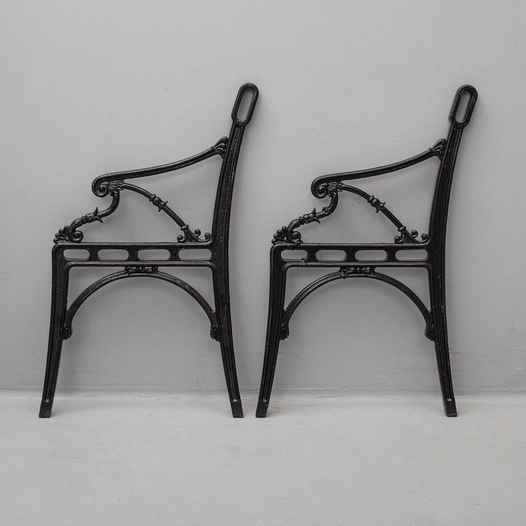 Sides for a garden sofa, cast iron, 20th century.