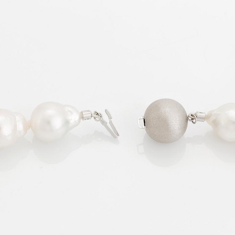 A cultured South Sea pearl necklace.