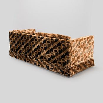 A 1970s sofa for Skanno, according to given information.