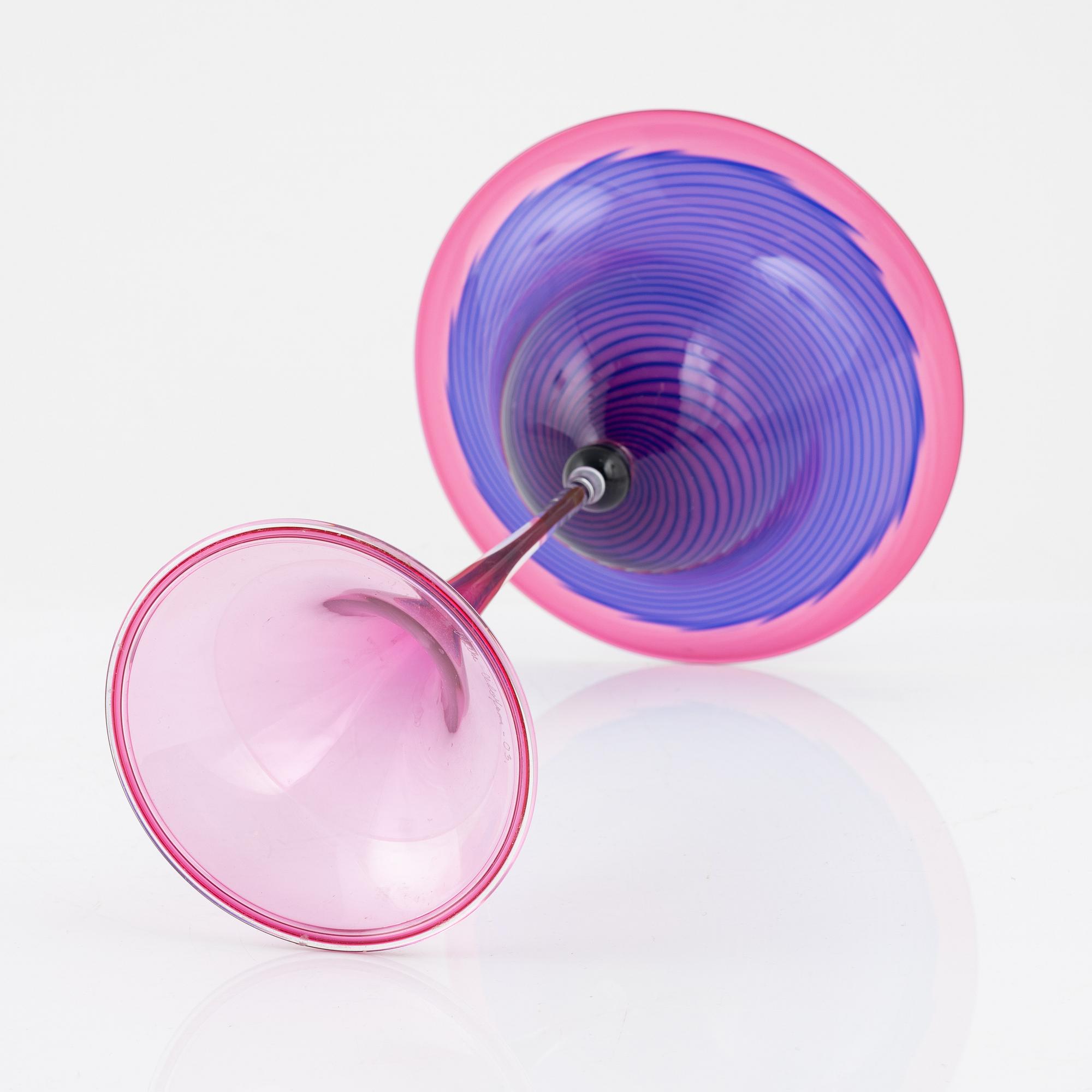 Wilke Adolfsson, pokalglas, signerad och daterad -03.