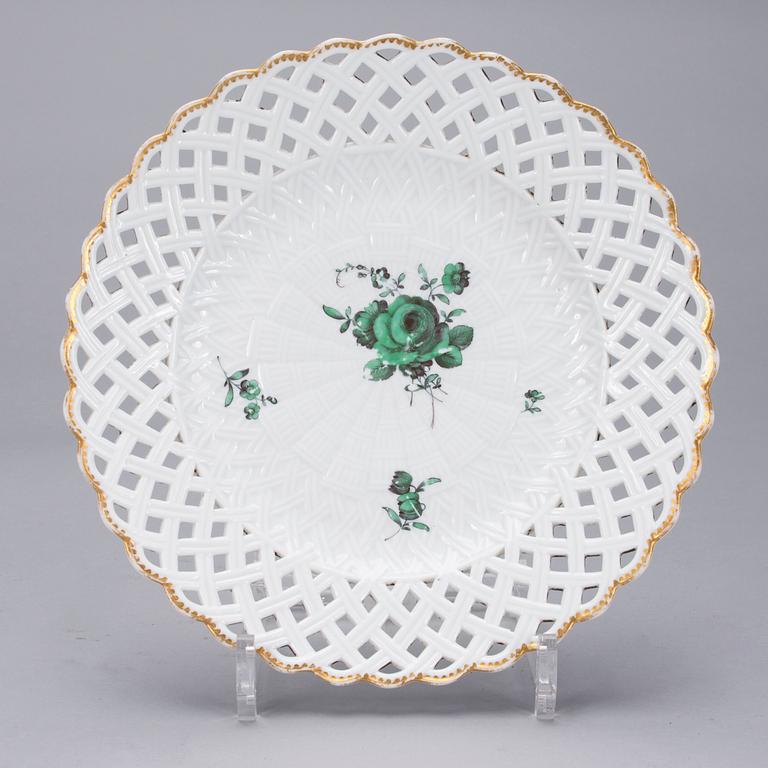 TALLRIK, porslin, Meissen, 1700-tal.