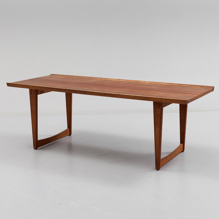 1960s Yngve Ekström coffee table veneered with teak and oak.
