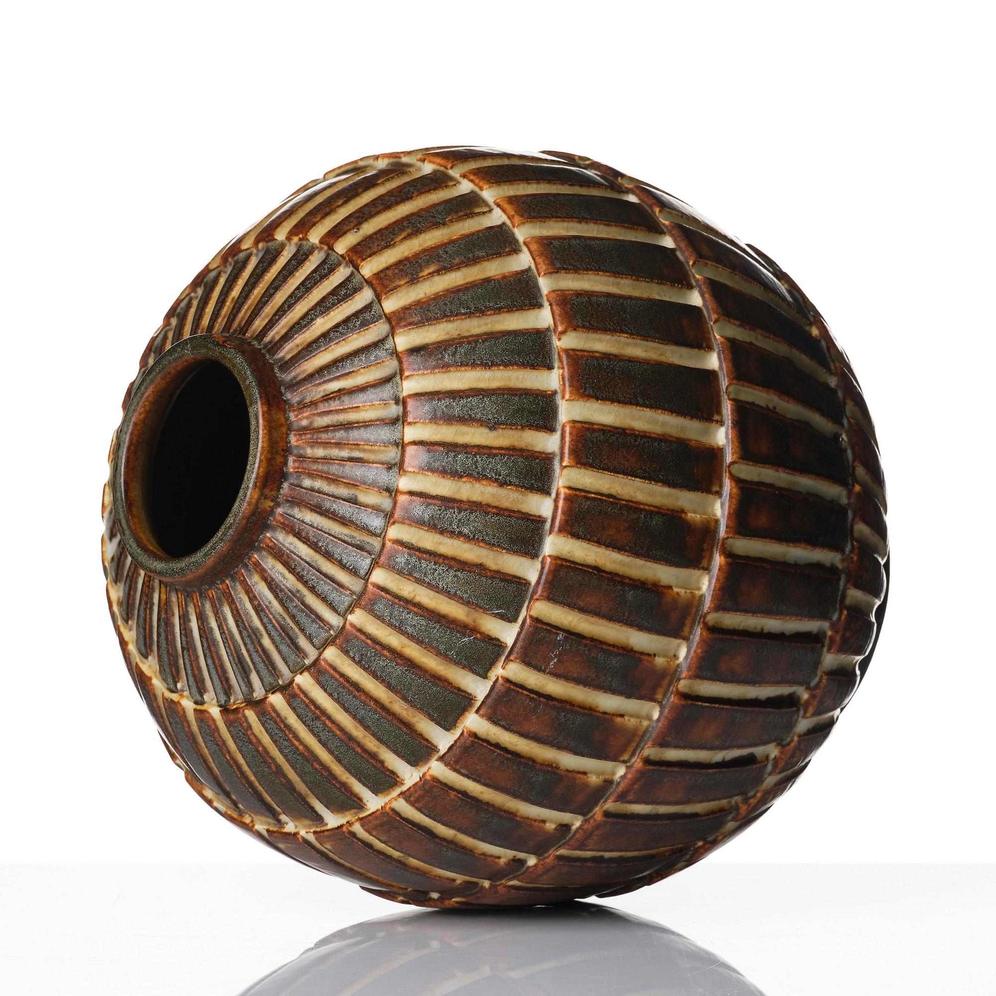 Gertrud Lönegren, a glazed stoneware vase, Rörstrand 1936-41.