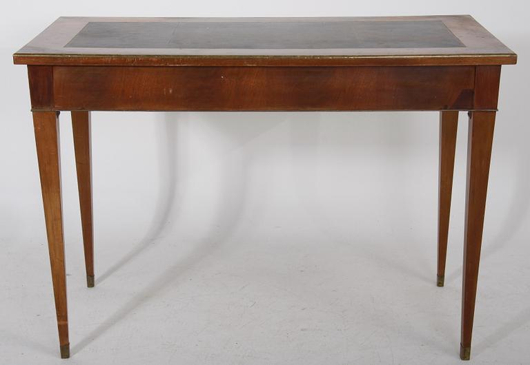 SKRIVBORD, gustaviansk stil. 1800/1900-tal.