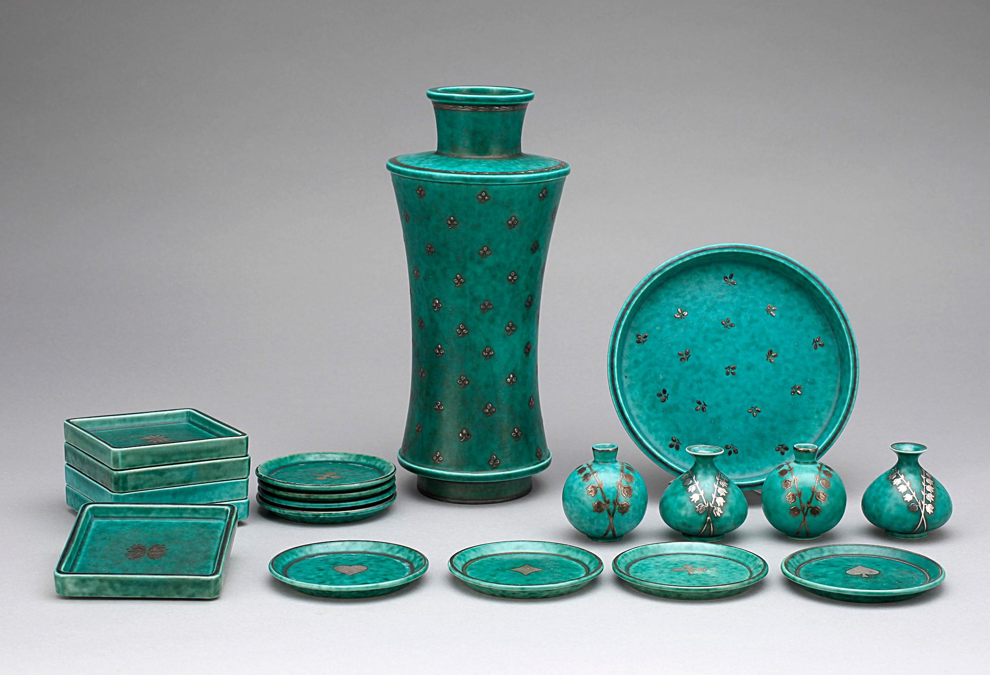 PARTI ARGENTA, 19 delar, stengods, Wilhelm Kåge, Gustavsberg, 1900-talets mitt.