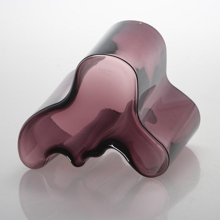 Alvar Aalto, maljakko, malli 3030, signeerattu Alvar Aalto. Iittala.