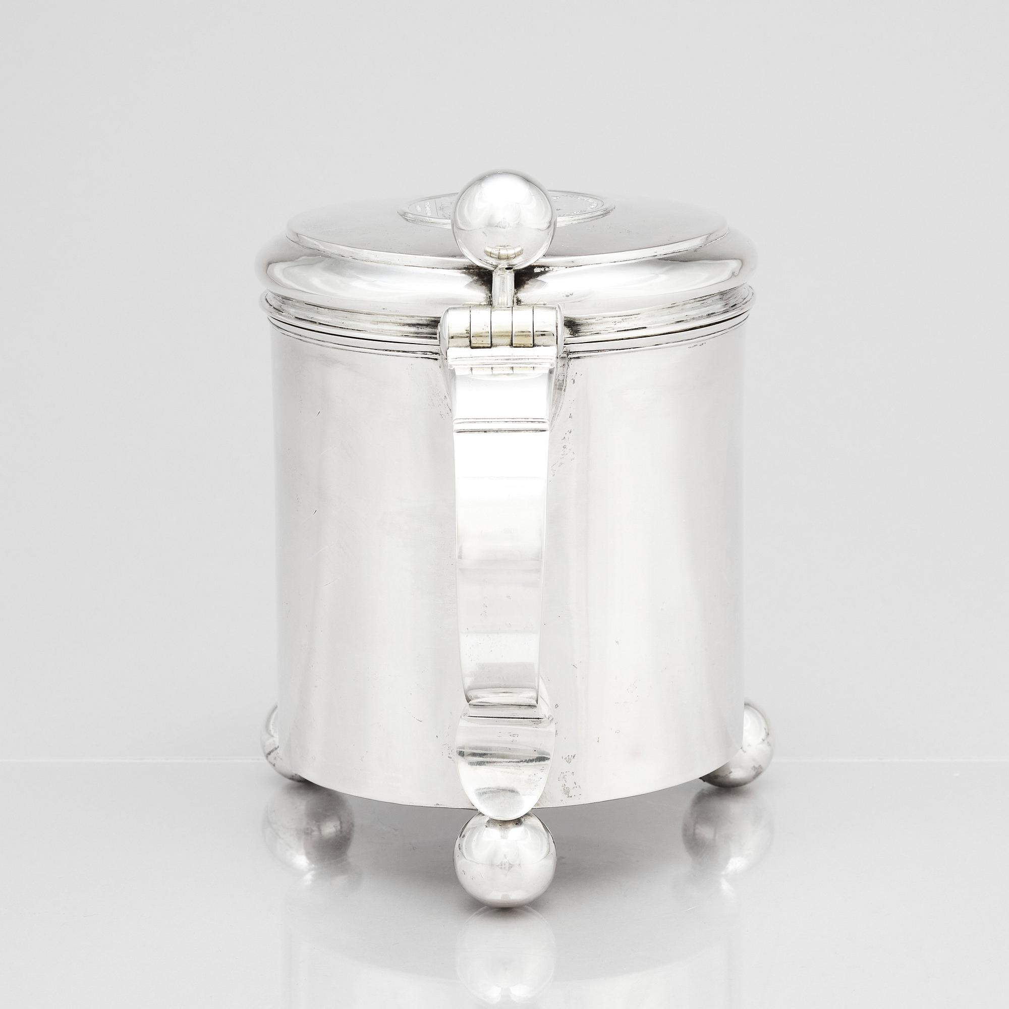 A Swedish Empire parcel-gilt silver tankard, mark of Henrik Hervander, Linköping 1818.
