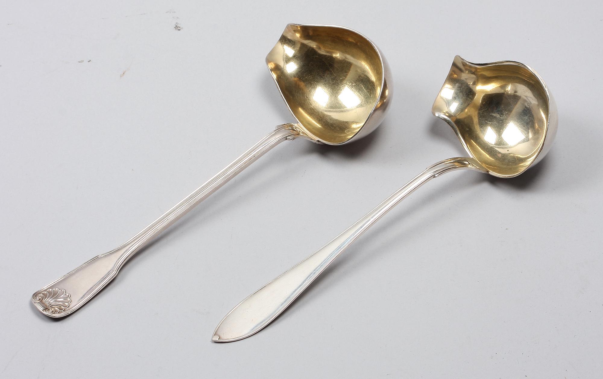 SÅSSLEVAR, 2 st, silver, bla Möllenborg, Stockholm 1800-talets senare del.