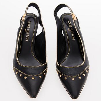 A Black Leather Slingback Shoes, size 39.5.