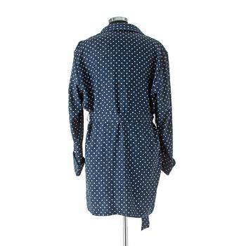 EDSOR KRONEN, a blue and white polka dotted dressing gown.