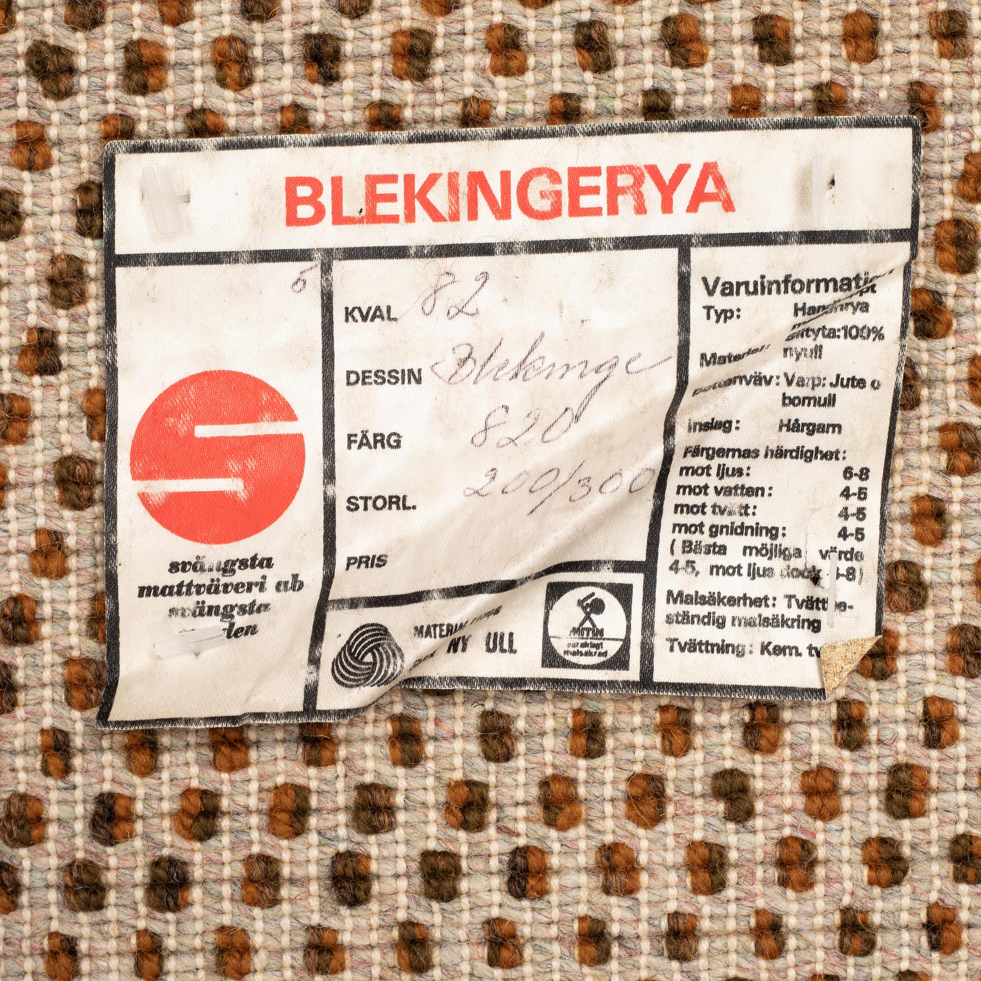 A carpet, machine made pile,  "Blekinge", ca 306 x 196 cm, Svängsta Mattväveri.