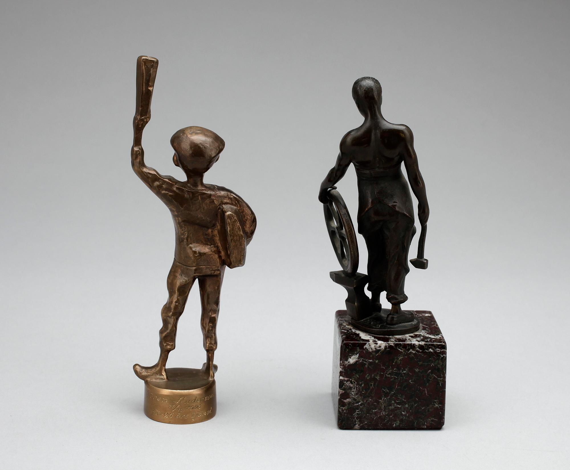 SKULPTURER, 2 st, brons, bl a Stig Blomberg.