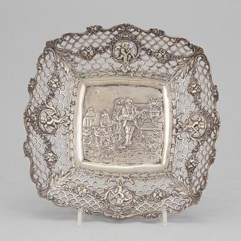 FAT, silver, stämplad AM, omkring sekelskiftet 1900. Vikt ca 156 gram.