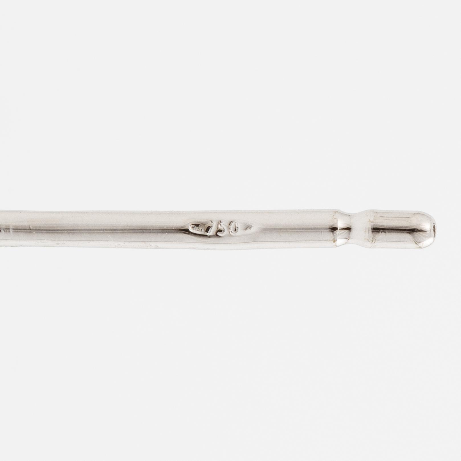 Earrings 18K white gold with brilliant-cut diamonds, accompanying GIA dossier.