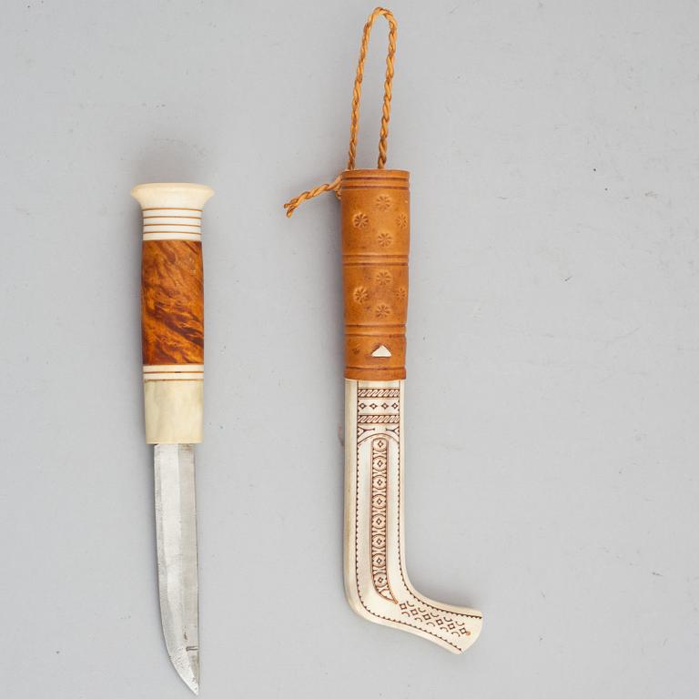 Tore Sunna, a reindeer horn Sami knife, signed.