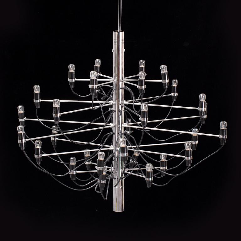 Gino Sarfatti, a "2097/30" chandelier, Flos.