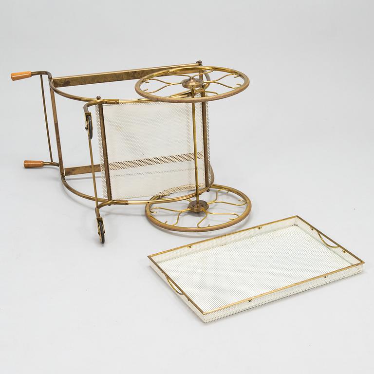 SERVERINGSVAGN, 1900-talets mitt.
