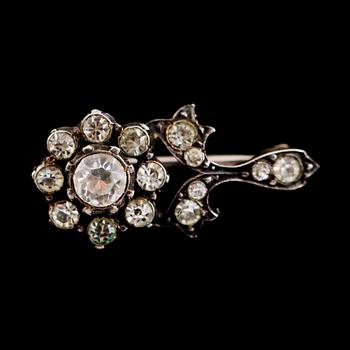 BROSCHER, 7 st, 1800-/1900-tal.