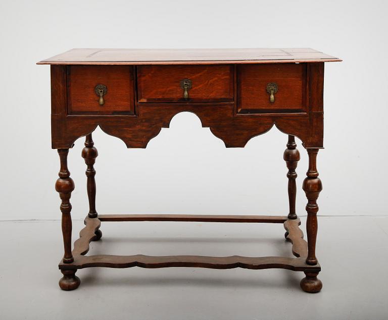 BORD, England, 1700-talets andra hälft.