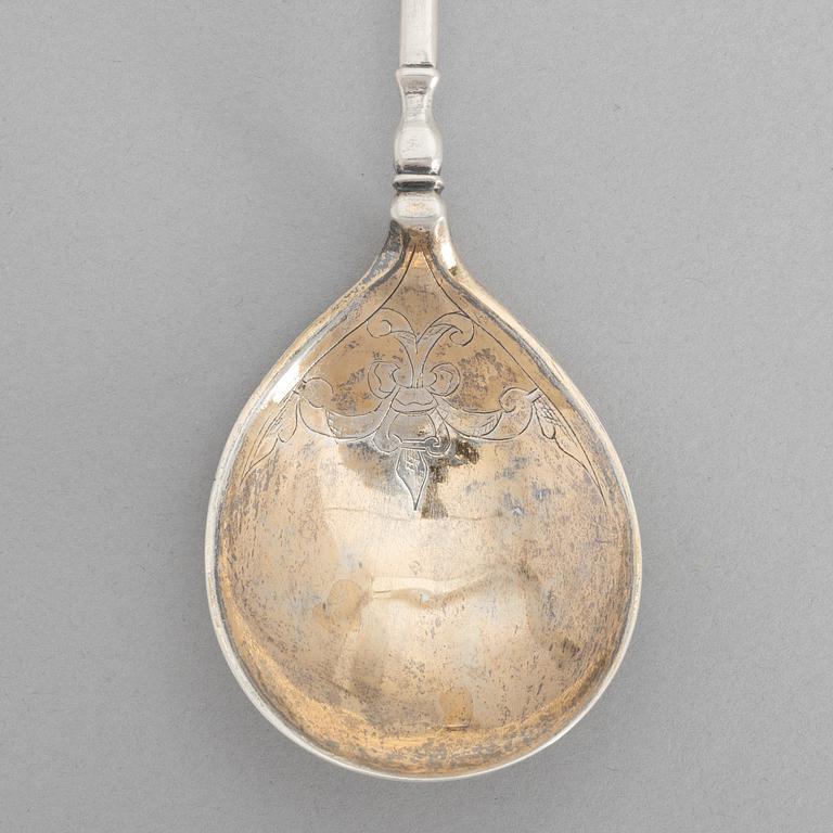 A Northern Europe early 18th Century parcel-gilt silver  spoon, unidentified marks.