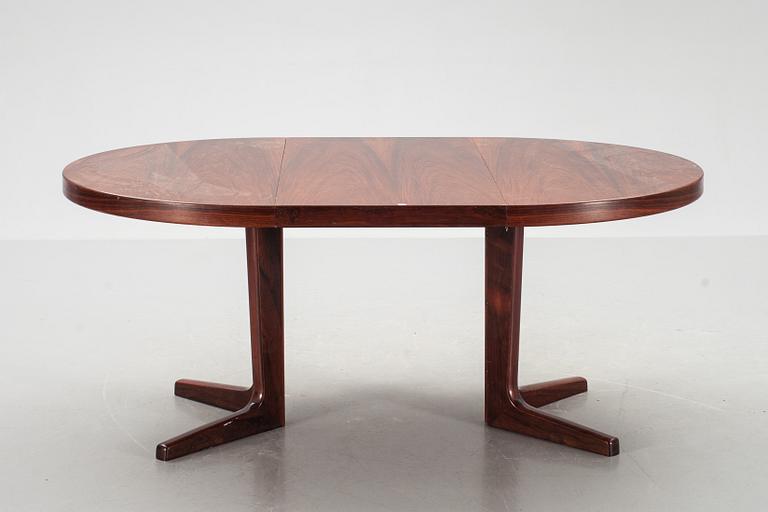 BORD, Danmark, 1900-talets andra hälft. CITES-intyg medföljer.