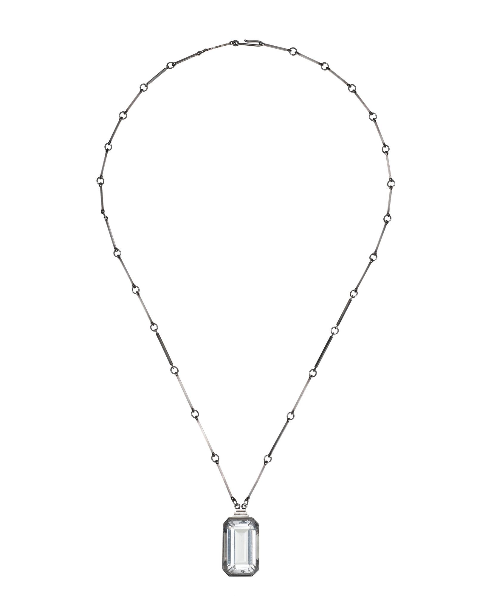A Wiwen Nilsson sterling and rock crystal pendant and chain, Lund 1946.