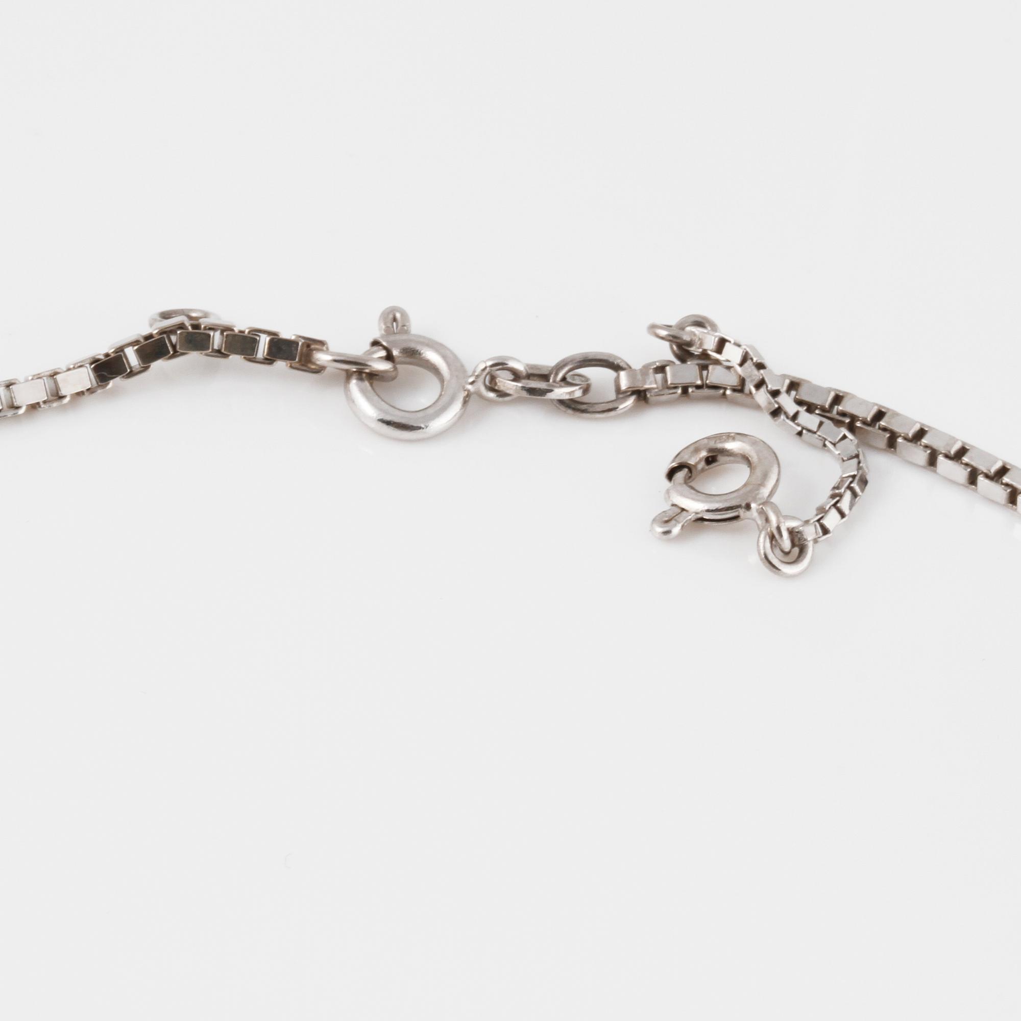 COLLIER, 18K vitguld, importstämplat. Vikt 22 gram.