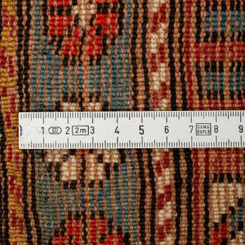 MATTO, a semi-antique Caucasian, a prayer rug, ca 160,5-165 x 96,5 cm (as well as 1 cm flat weave at the ends).