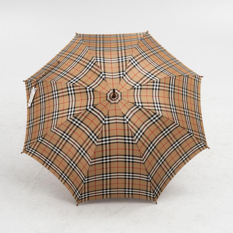 Burberry, umbrella.