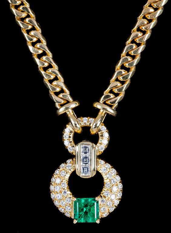 An emerald and diamond necklace, tot. app. 2.50 cts.