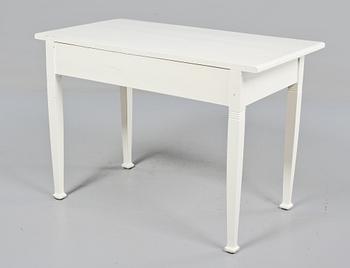 SKRIVBORD, jugend, 1900-talets första hälft.